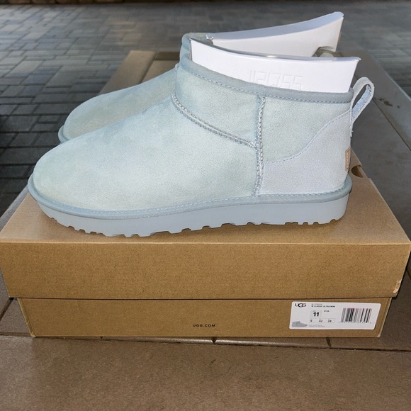 Women's Ugg Ultra Mini Seafom Boot size 11 US Fur shearling boot Popular Tik tok - Picture 7 of 10